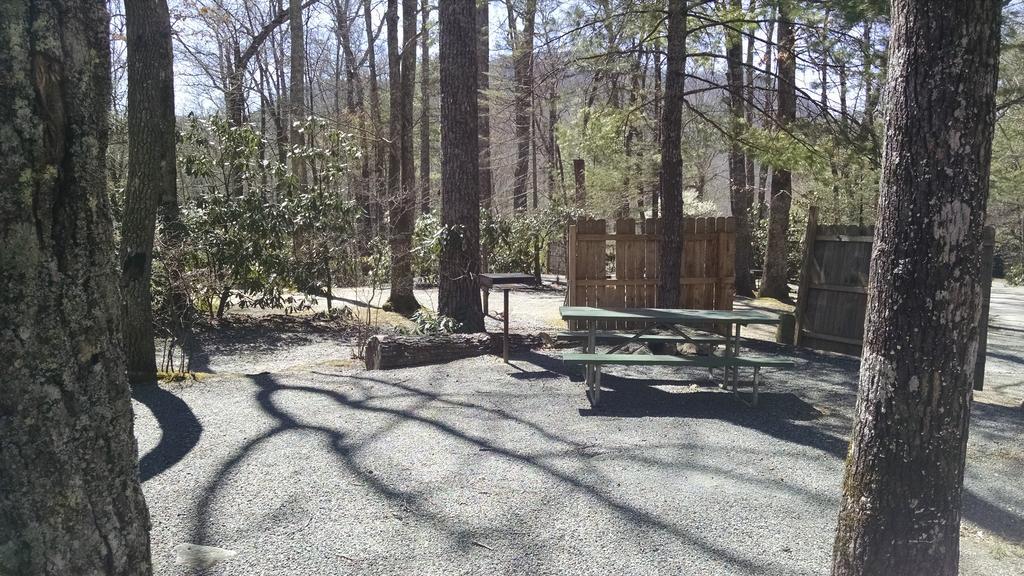 Linville Falls Campground, Rv Park, And Cabins المظهر الخارجي الصورة