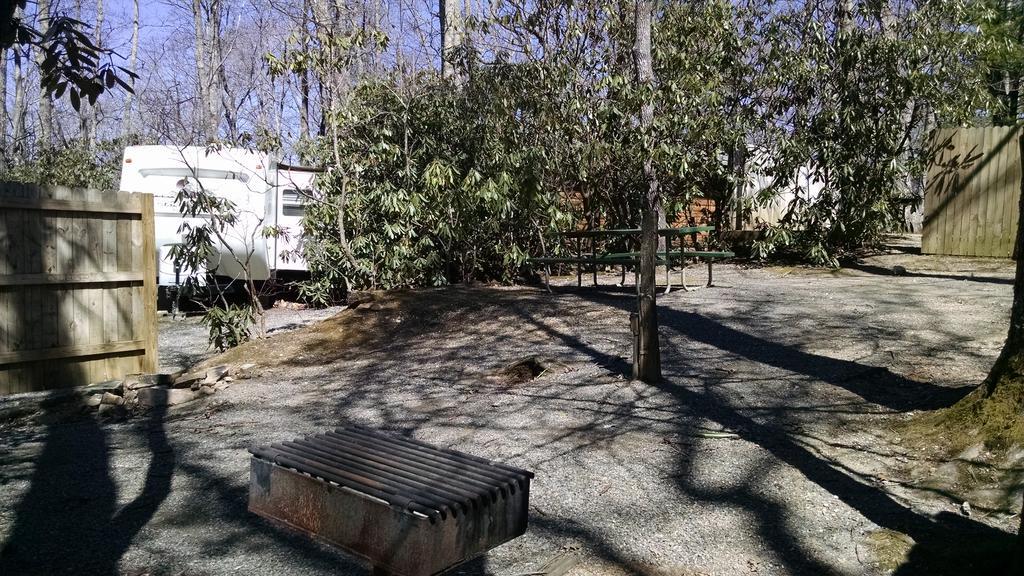 Linville Falls Campground, Rv Park, And Cabins المظهر الخارجي الصورة
