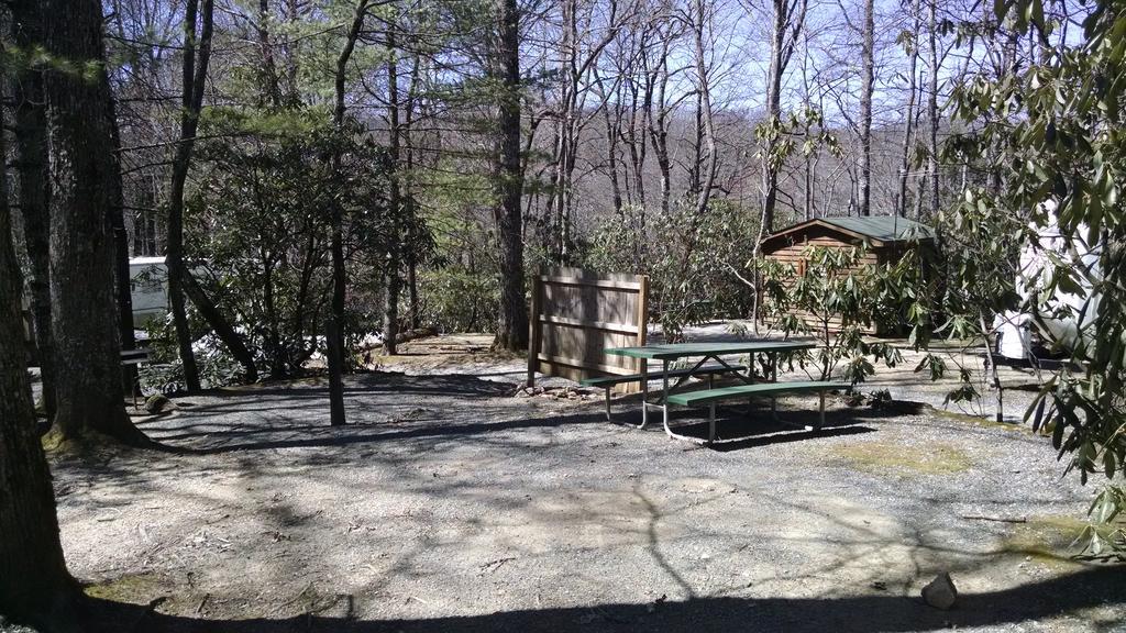 Linville Falls Campground, Rv Park, And Cabins المظهر الخارجي الصورة