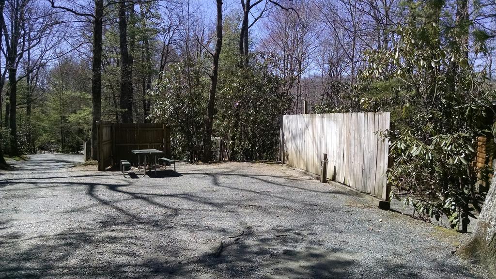 Linville Falls Campground, Rv Park, And Cabins المظهر الخارجي الصورة