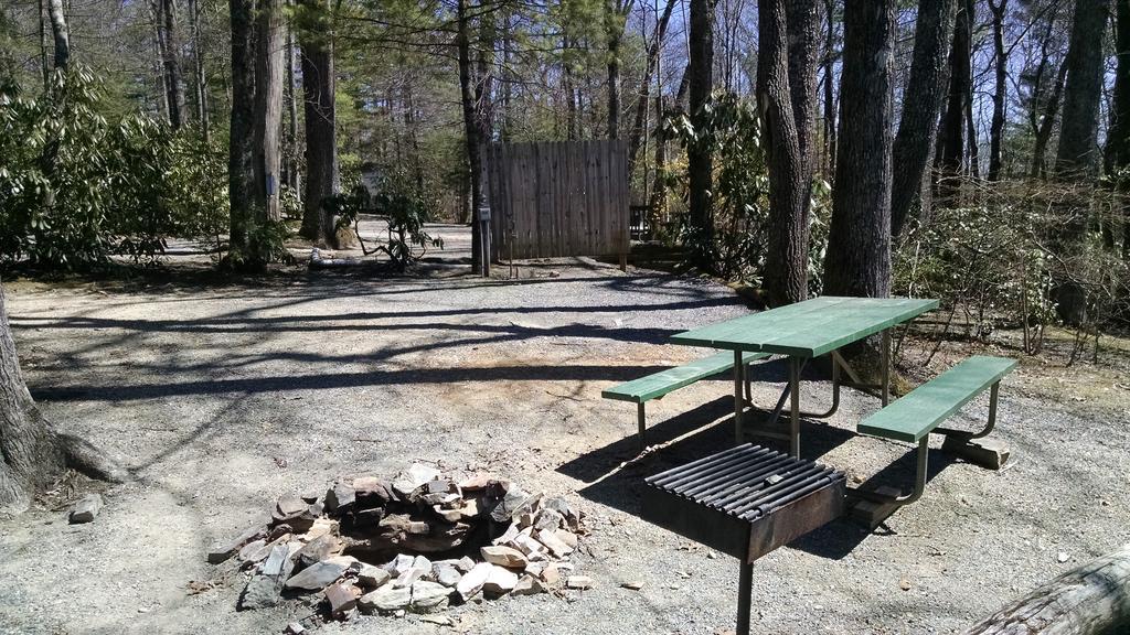 Linville Falls Campground, Rv Park, And Cabins المظهر الخارجي الصورة
