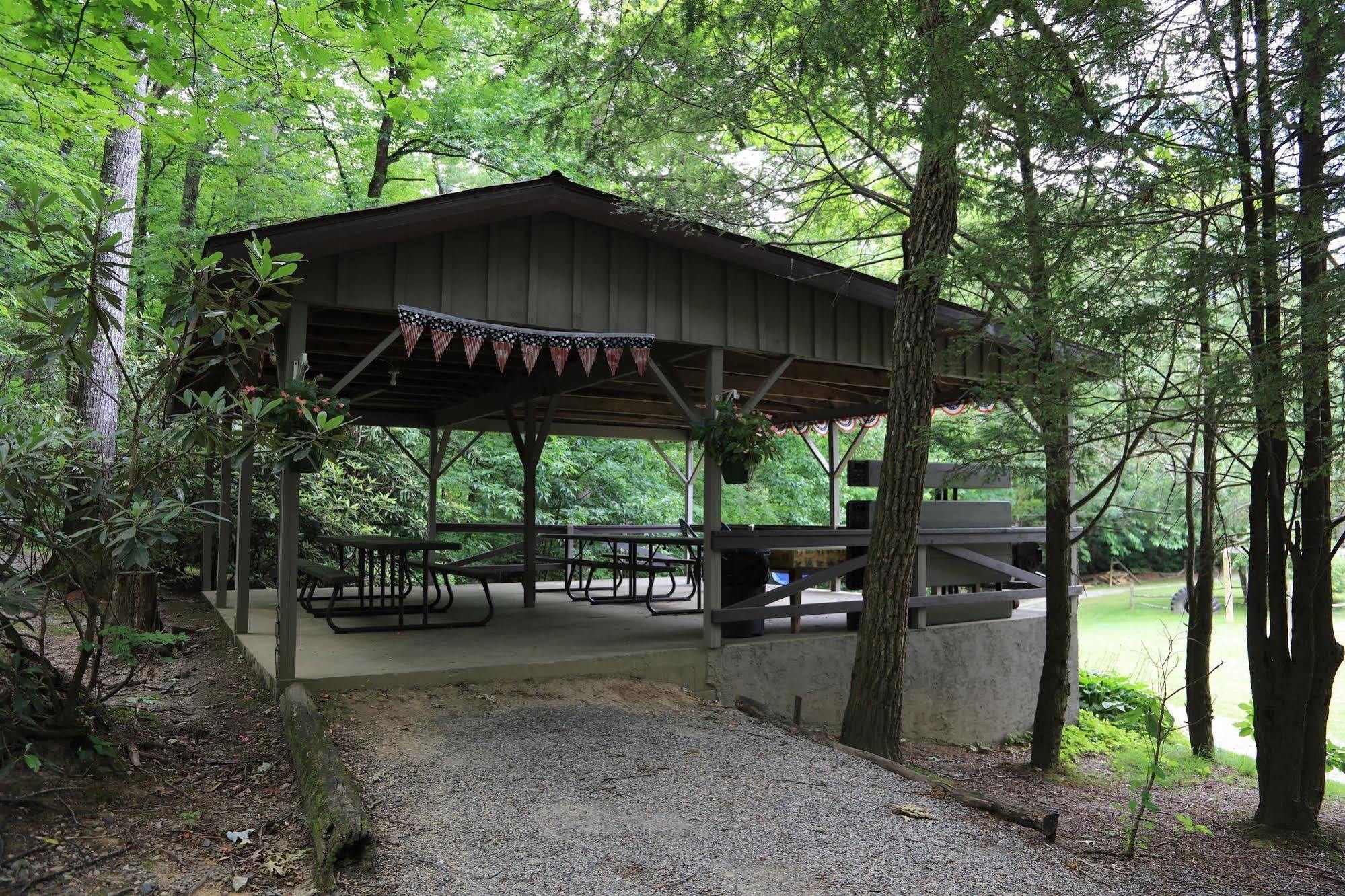 Linville Falls Campground, Rv Park, And Cabins المظهر الخارجي الصورة