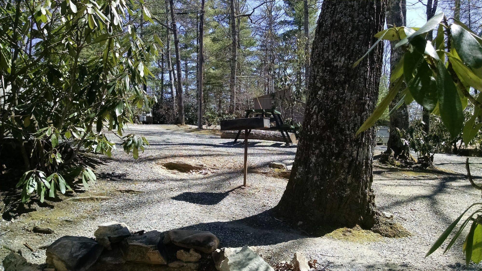 Linville Falls Campground, Rv Park, And Cabins المظهر الخارجي الصورة