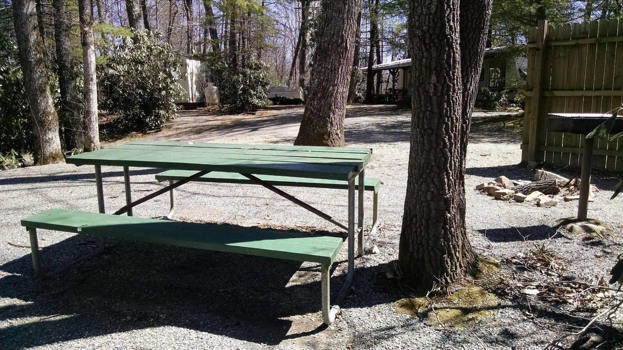 Linville Falls Campground, Rv Park, And Cabins المظهر الخارجي الصورة