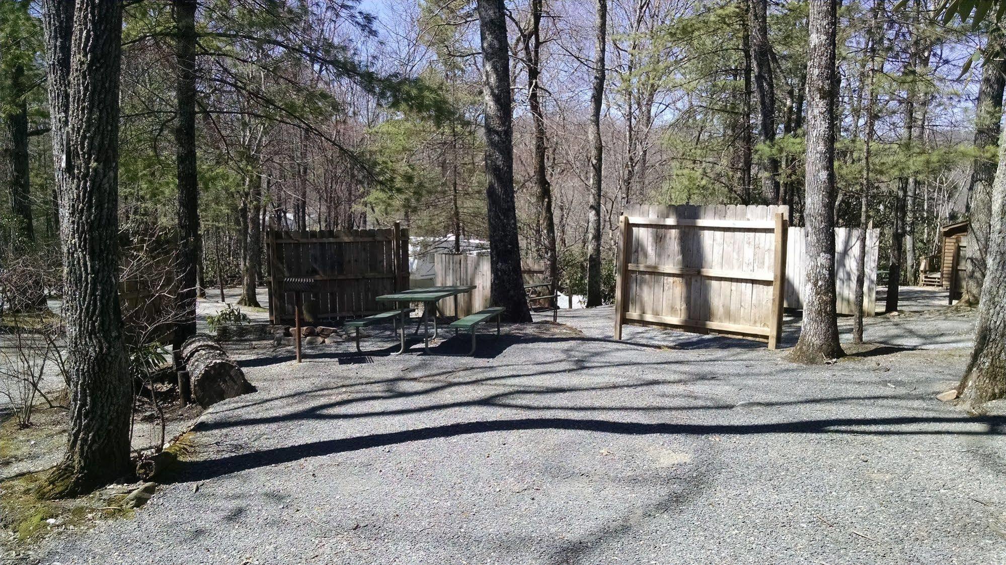 Linville Falls Campground, Rv Park, And Cabins المظهر الخارجي الصورة